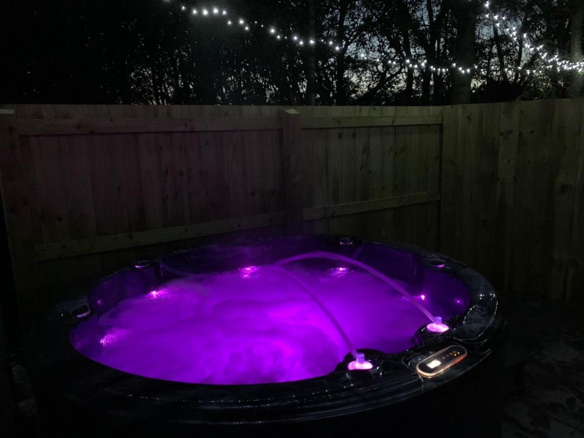 Lola Lodge - Luxury Hot Tub Retreat Newton on the Moor Zewnętrze zdjęcie